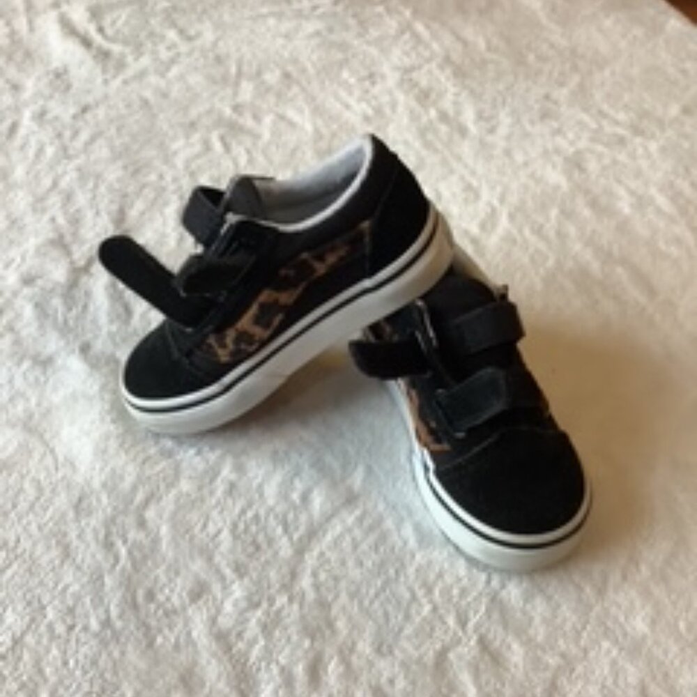 NWOT VANS Toddler Sneakers - Picture 5 of 6